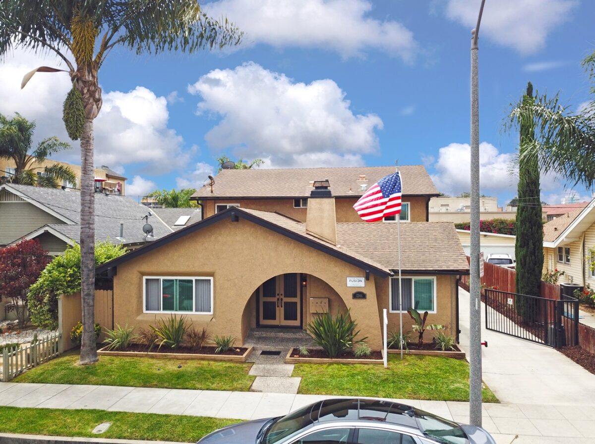 2244-e-6th-st-long-beach-the-swanson-apartment-team